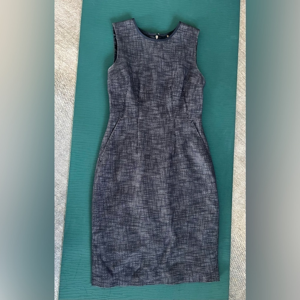 Elie Tahari Women’s Sheath Tweed Dress Sleeveless Zipper Navy Blue Size 2